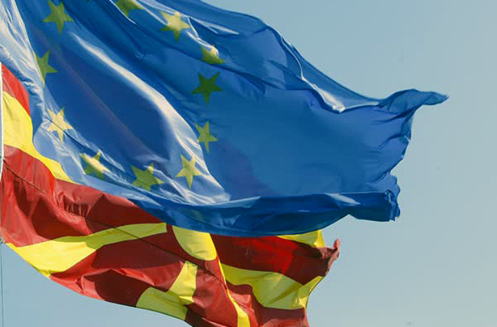 AB Makedonya ile Müzakerelere Tarih Verdi