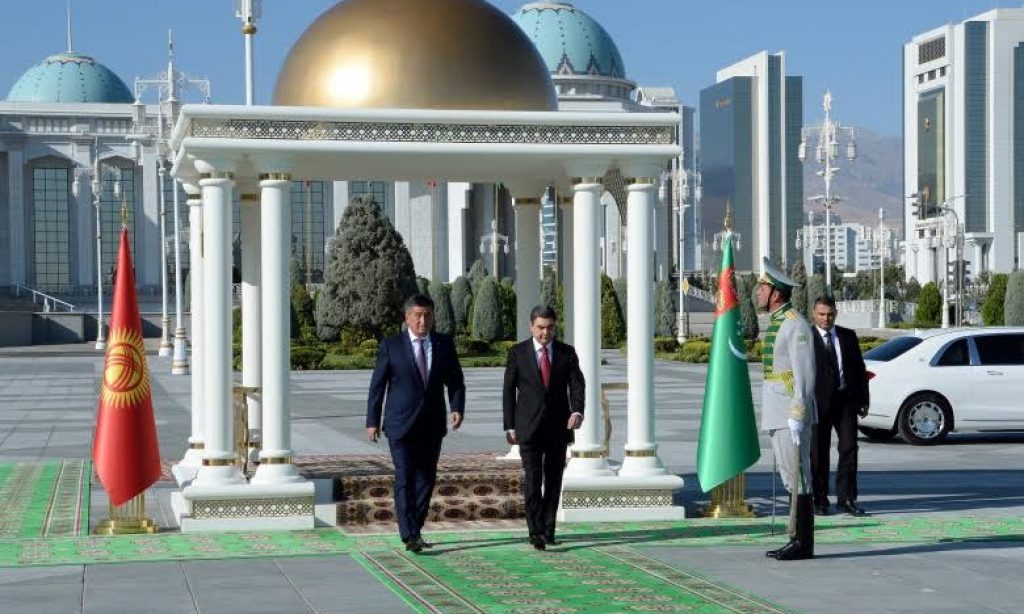 Kırgızistan Cumhurbaşkanından Türkmenistan’a Resmi Ziyaret