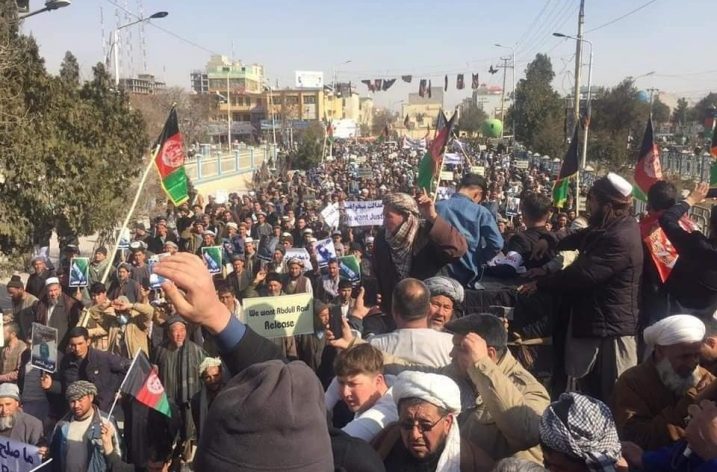 Afganistan Türkmenleri Abdul Rauf için sokaklarda